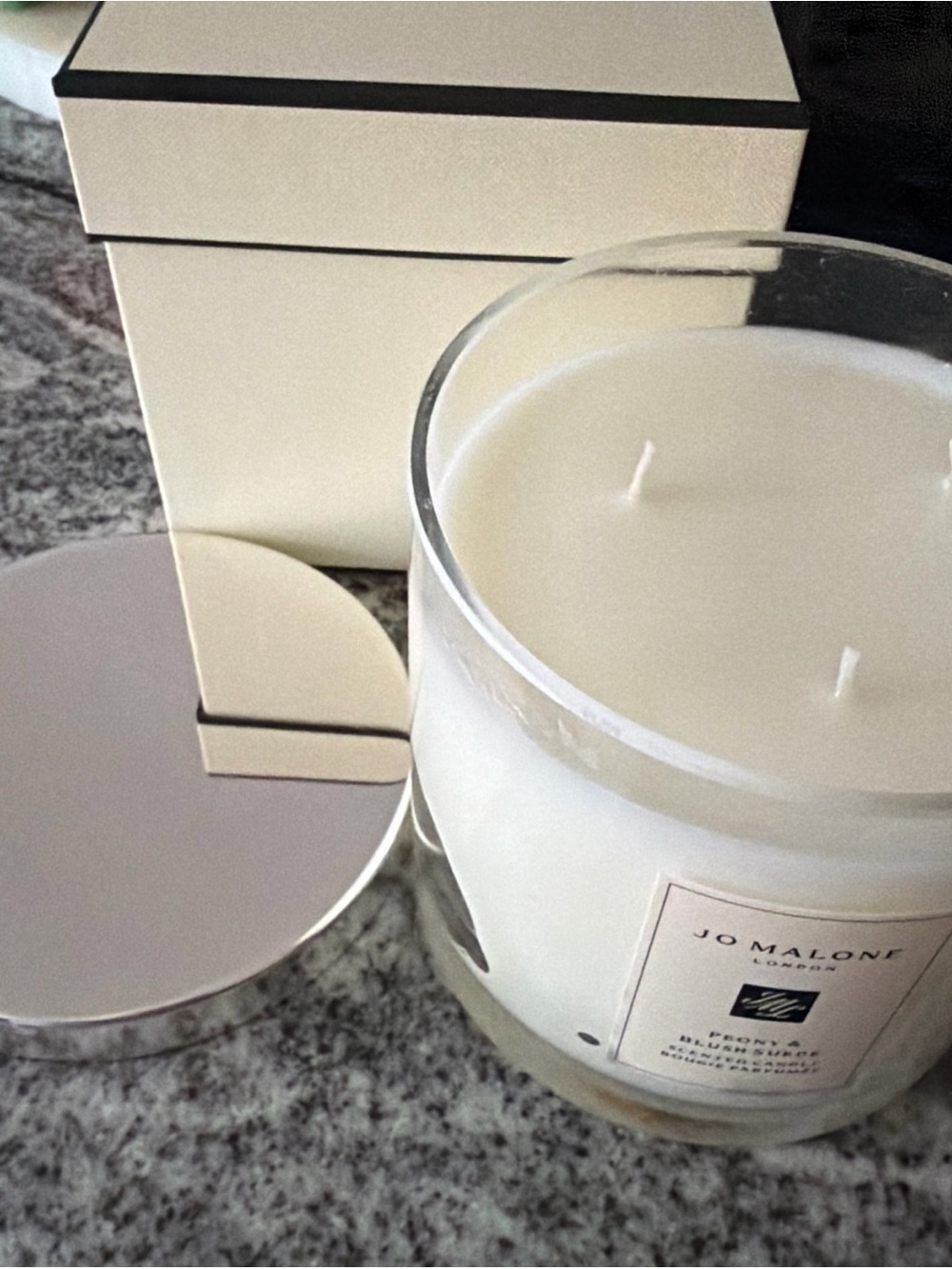 Jo Malone large deluxe 600 gram 21 oz three-wick candle Peony and Blush Suede - Picture 5 of 5
